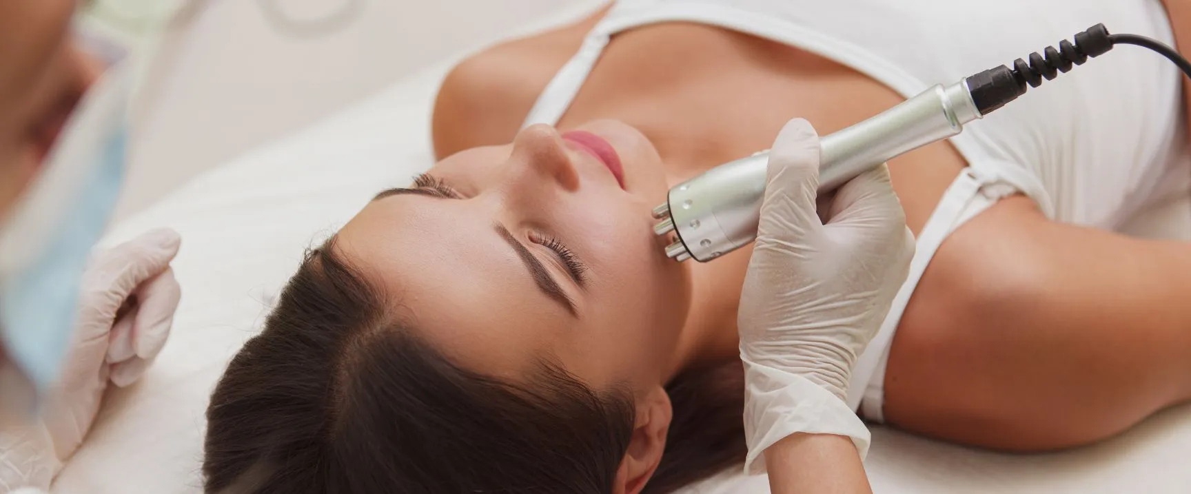 Jet Plasma Facial Treatment: Non-Surgical Facelift Technology